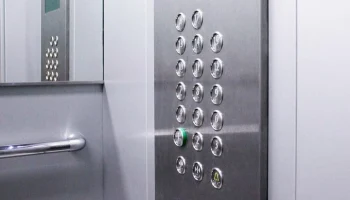 Сергей Собянин утвердил планы замены лифтов в жилых домах