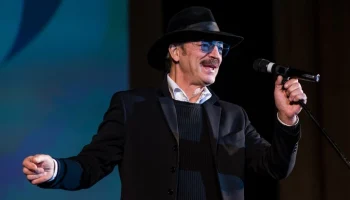 Театр имени Ленсовета приостановил показы спектакля с Боярским до конца сезона