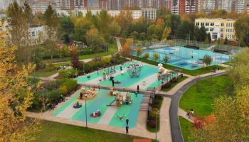 Свыше тысячи столичных дворов обновлено в 2025 году на средства от платных парковок