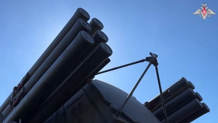 Средства ПВО за ночь сбили 54 украинских беспилотника над регионами России Средства ПВО за ночь сбили 54 украинских беспилотника над регионами России