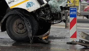 Один человек погиб и один пострадал при столкновении фур на трассе М-4 &laquo;Дон&raquo;