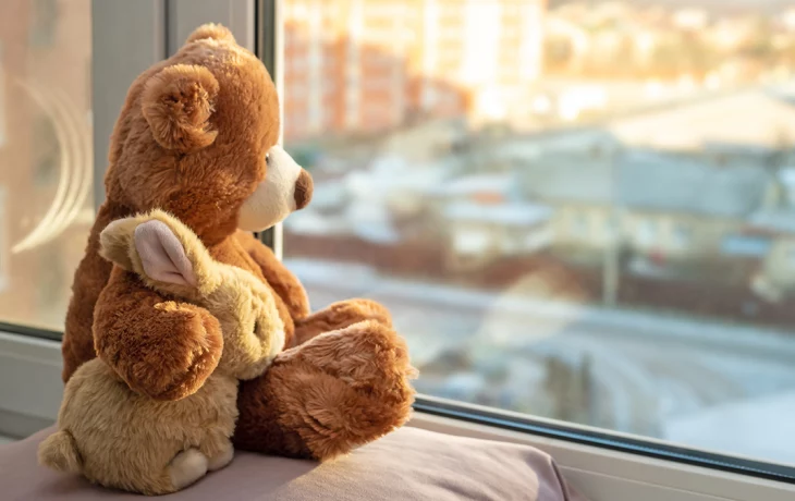 Трехлетний мальчик выпал из окна 12-го этажа в Москве и выжил Трехлетний мальчик выпал из окна 12-го этажа в Москве и выжил