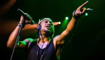 Четырехкратный лауреат Grammy Ди Энджело скончался в возрасте 51 года