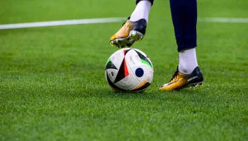 На экс-капитана сборной Украины по футболу завели дело за поддержку ВС России