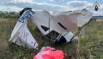Легкомоторный самолет аварийно сел в подмосковном поле