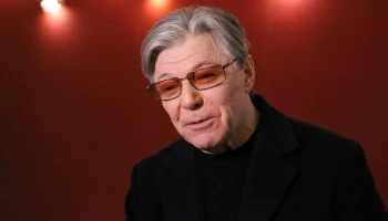 Знакомая актера Збруева отреагировала на новость о его госпитализации