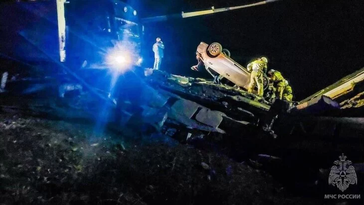 Движение поездов после обрушения моста в Крыму восстановят в 11 часов 14 ноября Движение поездов после обрушения моста в Крыму восстановят в 11 часов 14 ноября