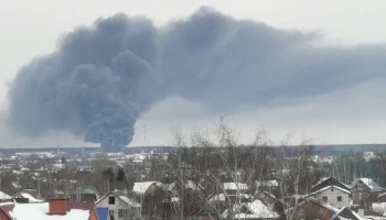 Площадь пожара на складе в Подмосковье достигла 4,5 тыс "квадратов"