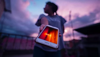 Ученые разработали 6G-антенну, которая позволит общаться через голограммы