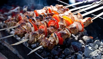 Вкус майских праздников: шеф-повар Копылов назвал пять лучших маринадов для шашлыка