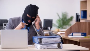 Эксперт Ашманов: телефонные мошенники похищают у россиян до 1 млрд руб в день