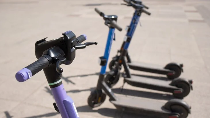 В Москве родителей оштрафовали на 100 тыс руб за поездки сына на электросамокате В Москве родителей оштрафовали на 100 тыс руб за поездки сына на электросамокате