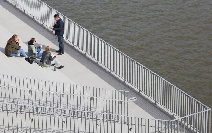 Синоптики спрогнозировали потепление до плюс 16 градусов в Москве 7 апреля Синоптики спрогнозировали потепление до плюс 16 градусов в Москве 7 апреля