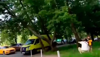 Неизвестный попытался увести чужого ребенка со двора в Люблине