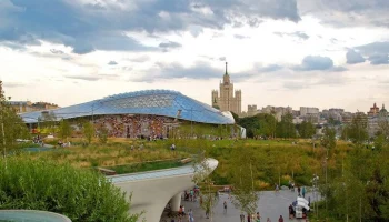 Сергей Собянин: уникальному ландшафтному парку "Зарядье" исполнилось 8 лет