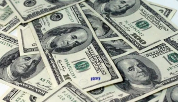 CNBC: индекс доллара опустился ниже 100 пунктов впервые с июля 2023 года