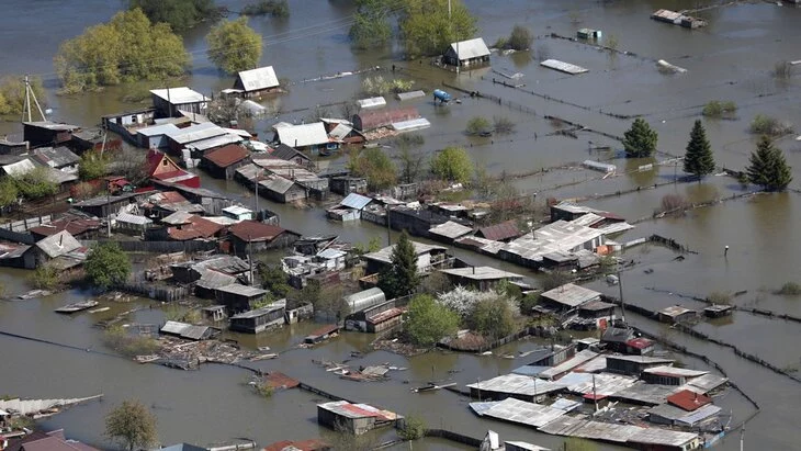 Губернатор Тюменской области заявил о срочной эвакуации в 2 районах региона Губернатор Тюменской области заявил о срочной эвакуации в 2 районах региона
