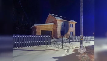Трое детей погибли при пожаре в частном доме в Якутии