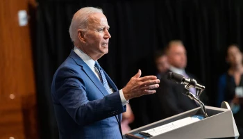 CNN: Байден побеждает на первичном голосовании в штате Южная Каролина