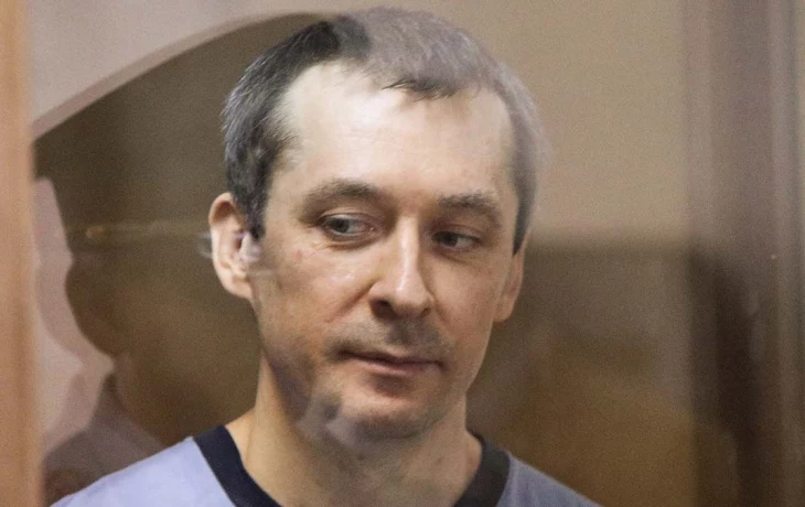 Осужденный на 16 лет полковник МВД Захарченко попросил Путина послать его на СВО Осужденный на 16 лет полковник МВД Захарченко попросил Путина послать его на СВО