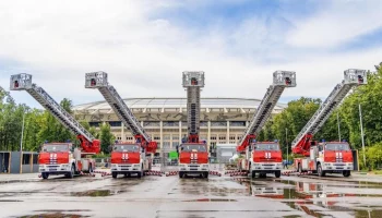 Выставка коммунальной спецтехники проходит на форуме-фестивале "Москва 2030"