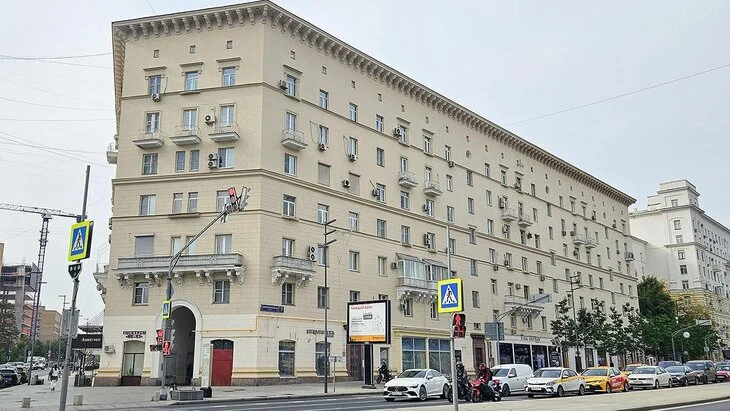 Крупное помещение на Большой Дорогомиловской улице выставлено на торги