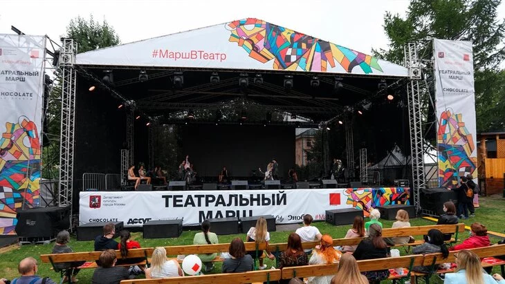 Фестиваль "Театральный марш" пройдет в саду "Эрмитаж" 7 сентября
