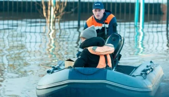 Уровень воды в реке Урал в Оренбурге превысил отметку в 10 метров