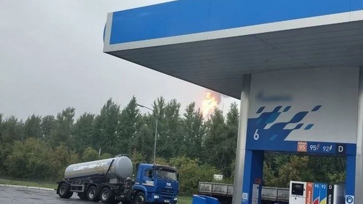Возгорание технологического оборудования произошло на Омском НПЗ Возгорание технологического оборудования произошло на Омском НПЗ