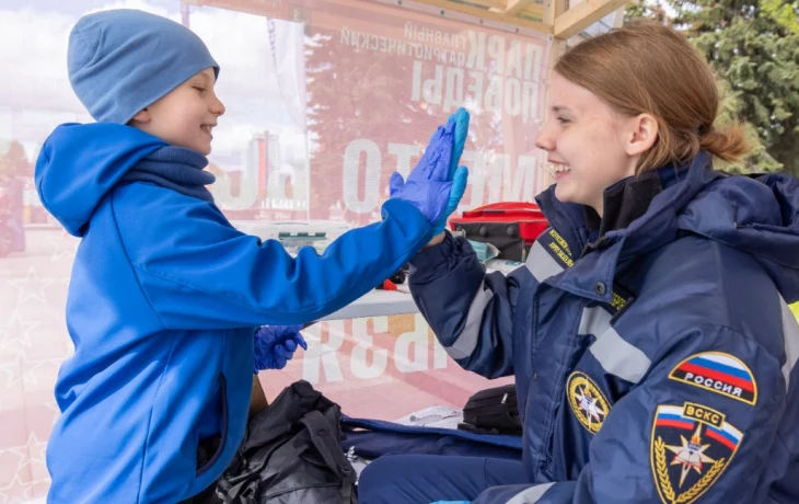 В выходные около музея на Поклонной горе работало более 70 интерактивных площадок В выходные около музея на Поклонной горе работало более 70 интерактивных площадок