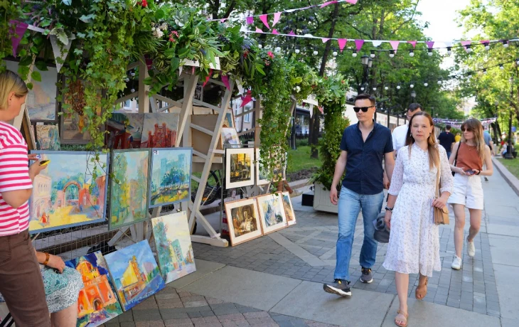 Монотипия акварелью и авангардная брошь: какие мастер-классы ждут гостей Вернисажа на Никитском буль Монотипия акварелью и авангардная брошь: какие мастер-классы ждут гостей Вернисажа на Никитском буль