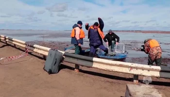 Движение транспорта ограничено в три поселка Кемеровской области из-за перелива дорог