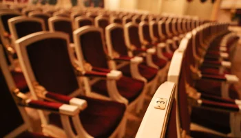 Спектакль &laquo;Брат Гримм&raquo; и выставка &laquo;Просто детство&raquo;: куда сходить в Москве на выходных