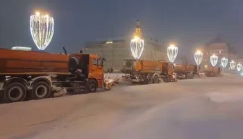 Снег в Москве будут убирать круглосуточно из-за аномального снегопада