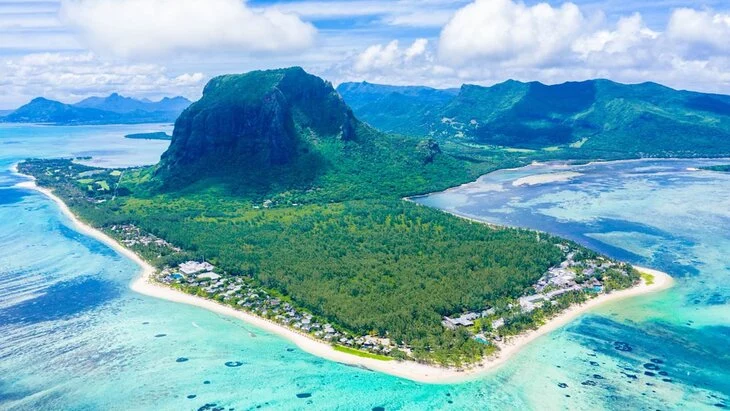 Полиция Маврикия начала поиски пропавшей россиянки Полиция Маврикия начала поиски пропавшей россиянки