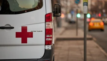 Электробус насмерть сбил пешехода на юго-западе Москвы