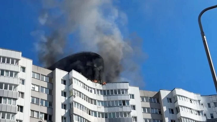 Пожар в жилом доме в Калининграде локализован Пожар в жилом доме в Калининграде локализован