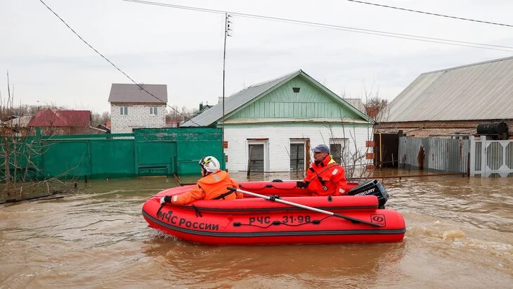 Число подтопленных в Оренбурге домов увеличилось до 1,5 тыс Число подтопленных в Оренбурге домов увеличилось до 1,5 тыс