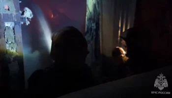 Пожар площадью 1000 кв м вспыхнул на складе в Волгограде