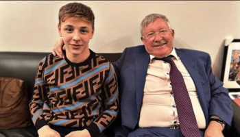 Российский футболист в 16 лет подписал контракт с &laquo;Манчестер Юнайтед&raquo;