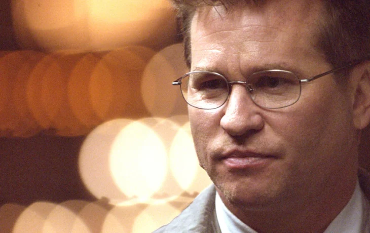 Сыгравший Бэтмена и Джима Моррисона актер Вэл Килмер умер в возрасте 65 лет Сыгравший Бэтмена и Джима Моррисона актер Вэл Килмер умер в возрасте 65 лет