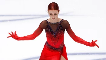 СМИ: Трусова могла вернуться в штаб тренера Тутберидзе