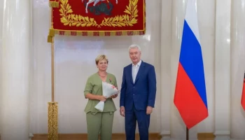 Сергей Собянин вручил государственные награды московским врачам и медсестрам