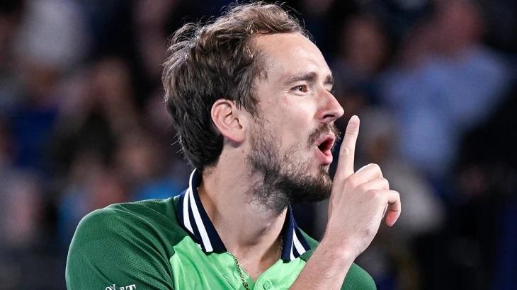 Даниил Медведев обыграл первую ракетку мира и вышел в финал турнира «Мастерс» Даниил Медведев обыграл первую ракетку мира и вышел в финал турнира «Мастерс»