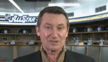 &laquo;Мой дед был русским&raquo;: Гретцки прокомментировал повтор его рекорда Овечкиным