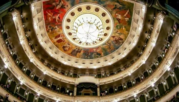 Машков: Москва уделяет особое внимание развитию театрального искусства