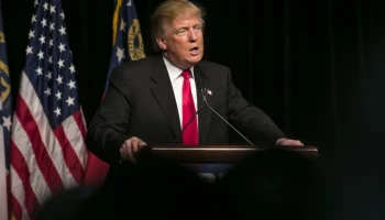 Трамп заявил, что обсудил по телефону торговые пошлины с лидерами других стран