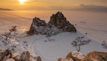 Аэролодка с шестью пассажирами перевернулась на Байкале