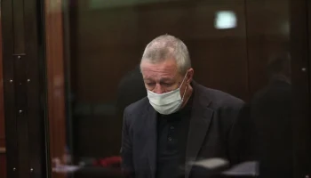 Адвокат Ефремова опроверг информацию о наличии у актера телефона в колонии