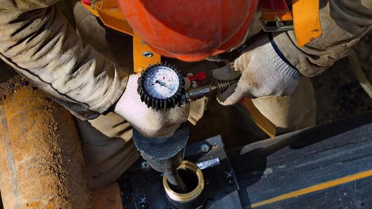 В Савеловском районе реконструировано 1,5 километра газопровода В Савеловском районе реконструировано 1,5 километра газопровода